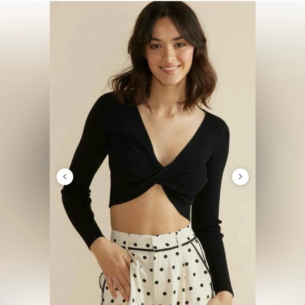 MINKPINK Laur Long Sleeve Twist Front Ribbed Cropped Knit‎ Top Basic